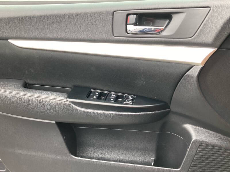 2013 Subaru Outback 2.5i Premium