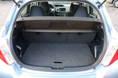 2014 Toyota Yaris 5-Door LE