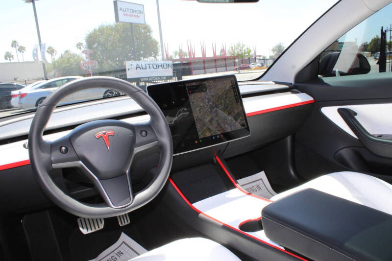 2020 Tesla Model 3 Performance