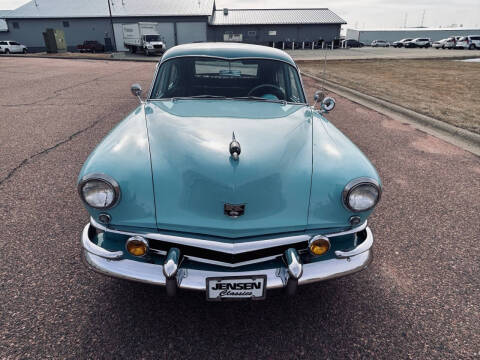 1952 Kaiser TRAVLER