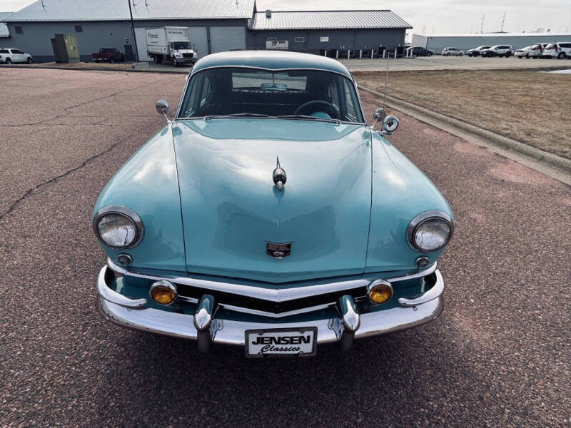 1952 Kaiser TRAVLER