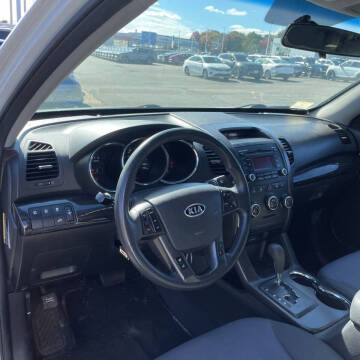 2012 Kia Sorento LX