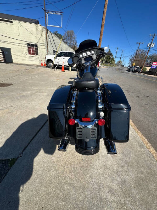 2022 Harley-Davidson Street Glide FLHX