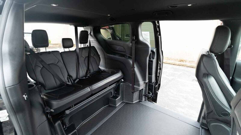 2025 Chrysler Pacifica Select