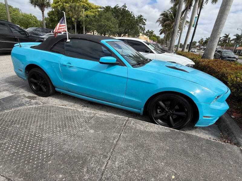 2014 Ford Mustang V6