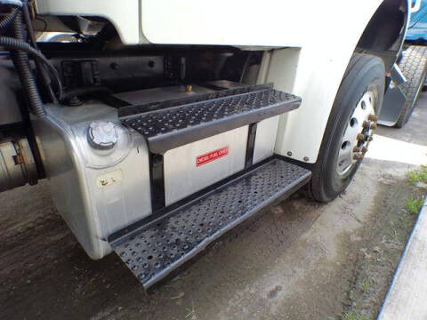 2018 Freightliner M2 106