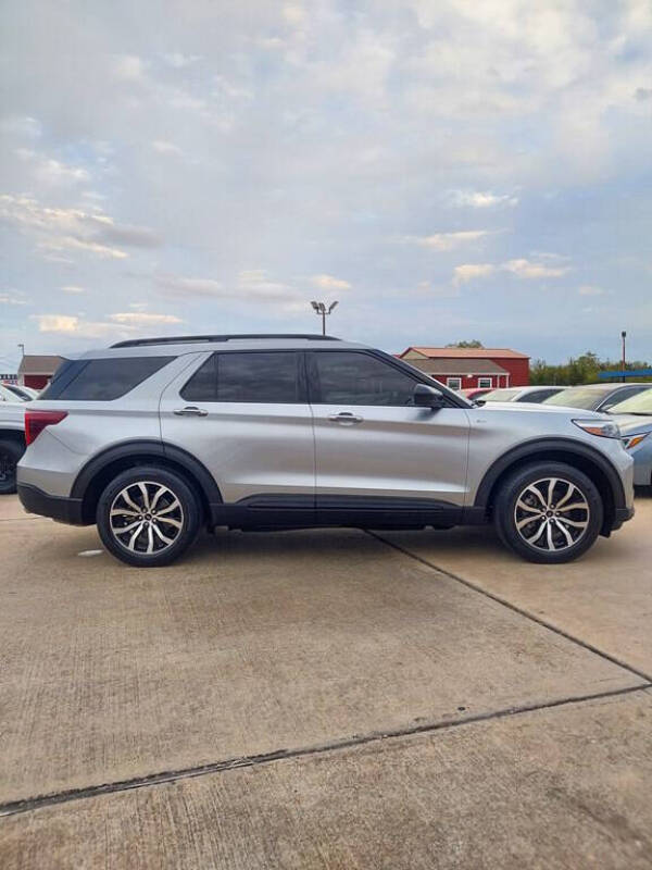2022 Ford Explorer ST-Line