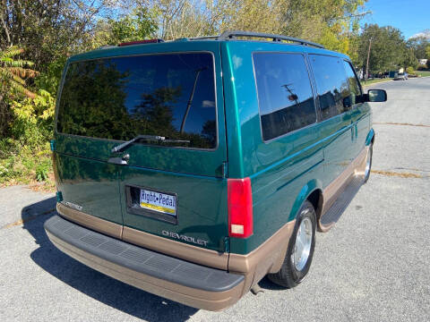 2000 Chevrolet Astro LS