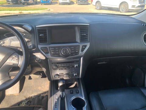 2019 Nissan Pathfinder SL