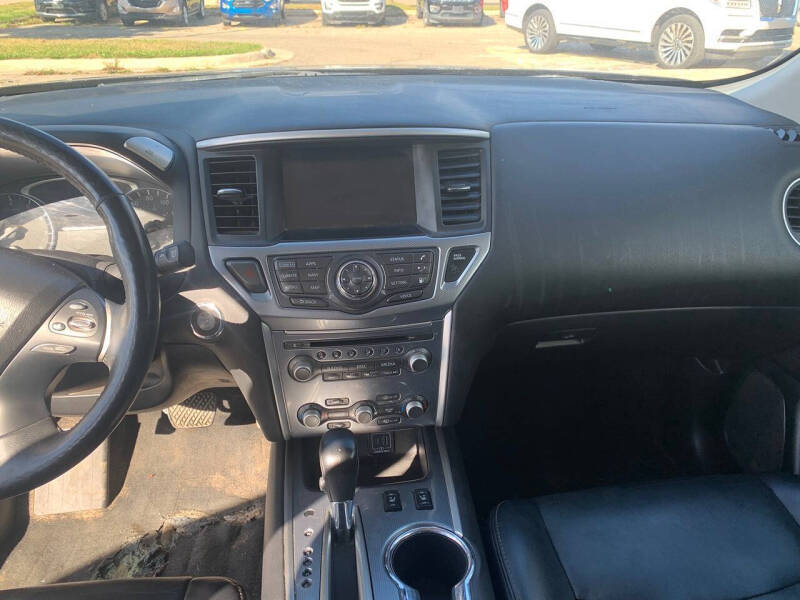 2019 Nissan Pathfinder SL