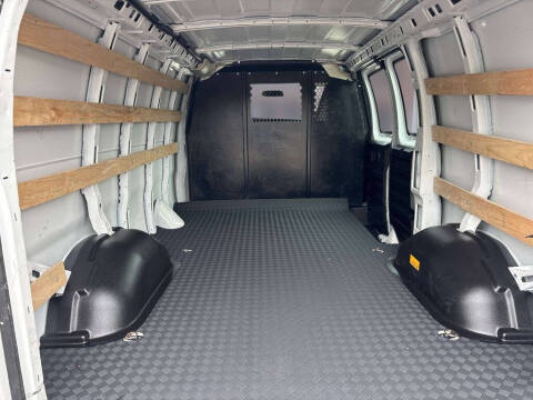 2024 Chevrolet Express 2500