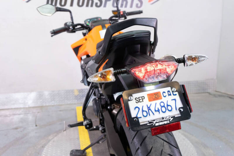 2023 KTM 790 Duke