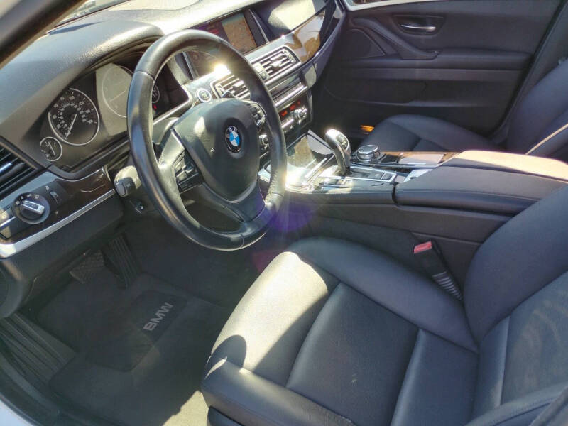 2016 BMW 5 Series 528i