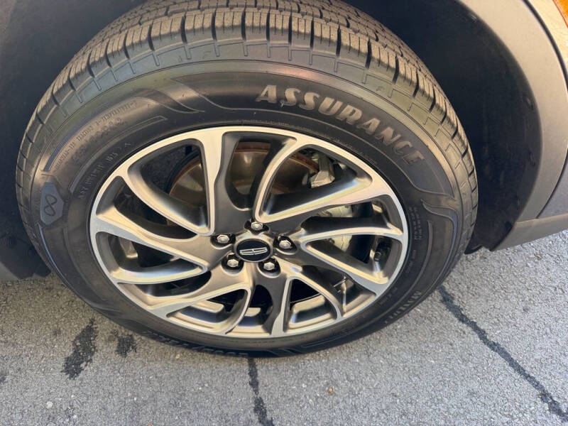 2022 Lincoln Corsair Standard