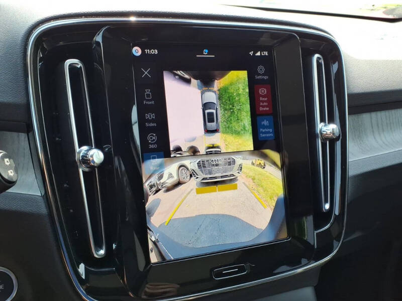 2026 Volvo XC40 B5 Plus