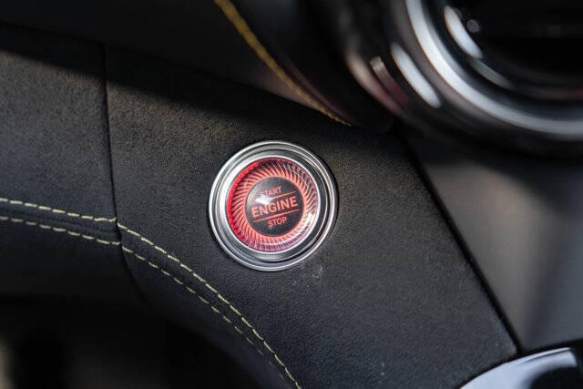 2020 Mercedes-Benz AMG GT 21