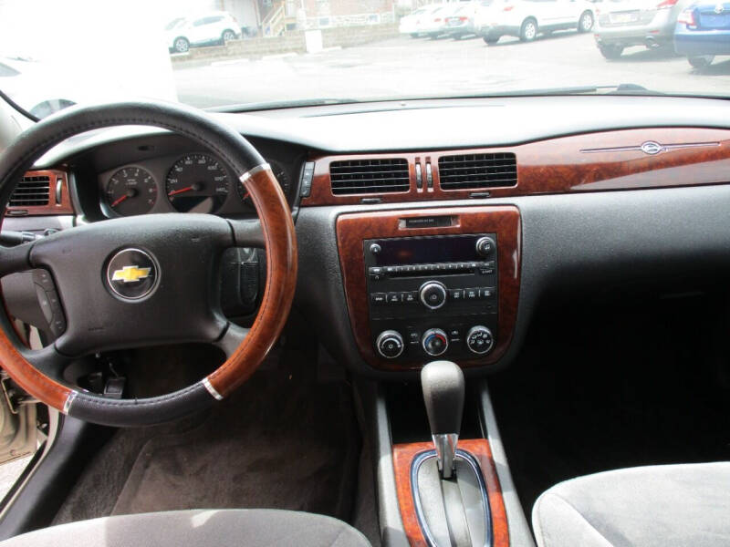 2011 Chevrolet Impala 1FL photo 7