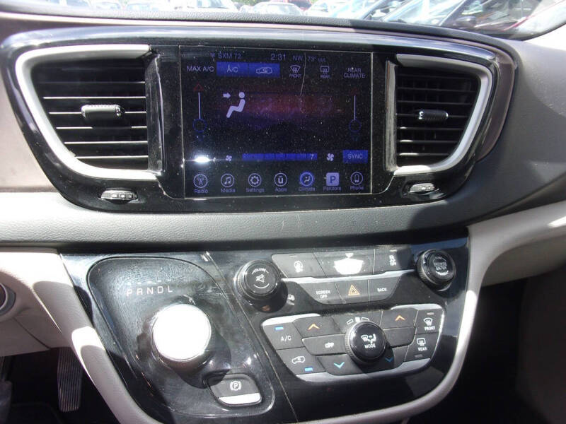 2017 Chrysler Pacifica Touring