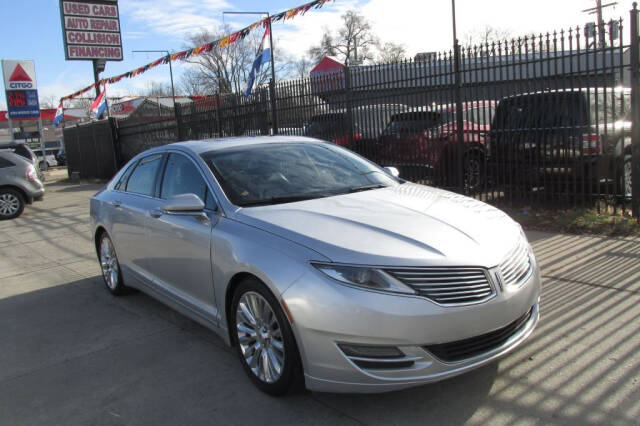 2016 Lincoln MKZ Base