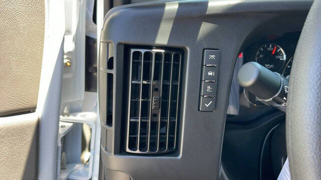 2025 Chevrolet Express 2500