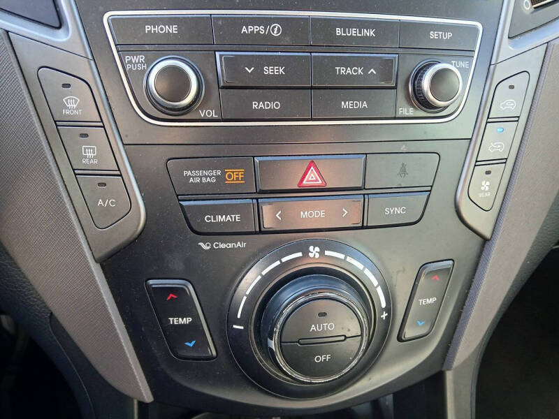 2018 Hyundai Santa Fe SE