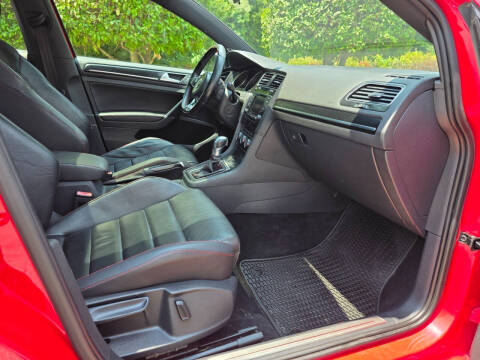 2015 Volkswagen Golf GTI SE