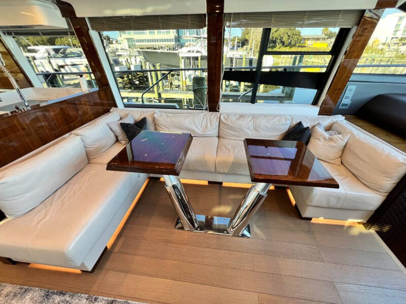 2020 Fairline Squadron