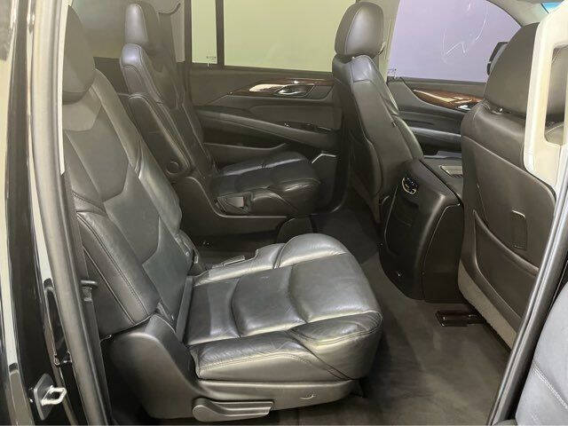 2019 Cadillac Escalade ESV Standard