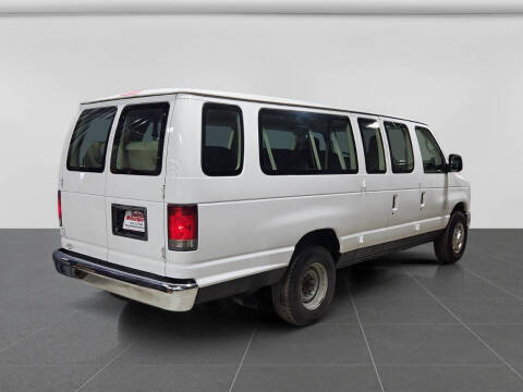 2011 Ford E-Series E-350 SD XLT