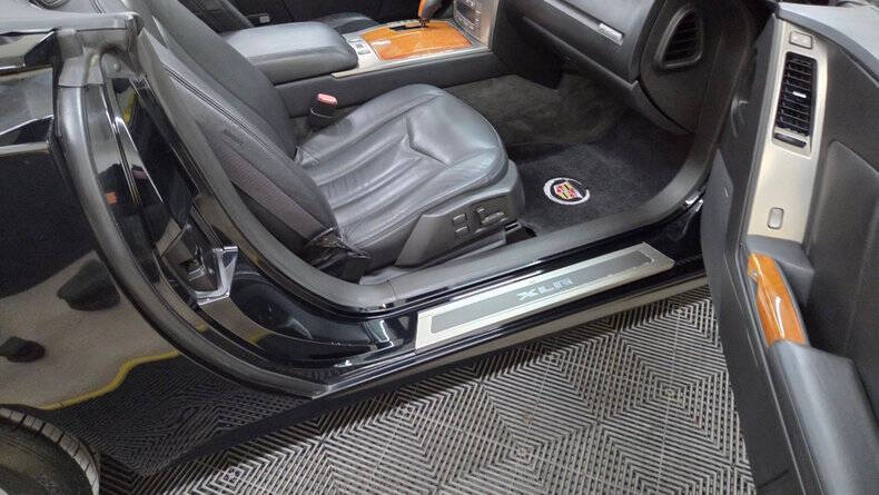 2005 Cadillac XLR