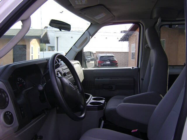 2014 Ford E-Series E-350 SD XL