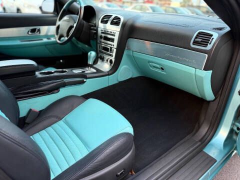 2002 Ford Thunderbird Deluxe