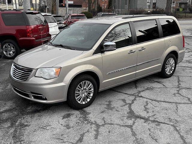 2015 Chrysler Town and Country for sale at Sunshine Auto Sales in Huntington IN