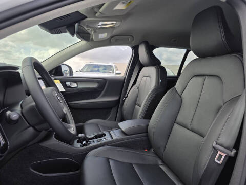 2026 Volvo XC40 B4 Core
