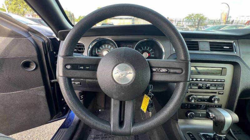 2012 Ford Mustang V6 Premium