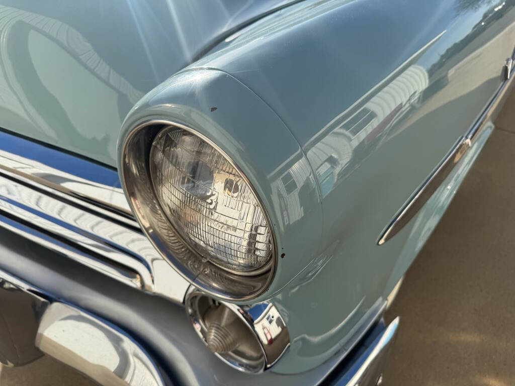 1952 Ford Crestline 86