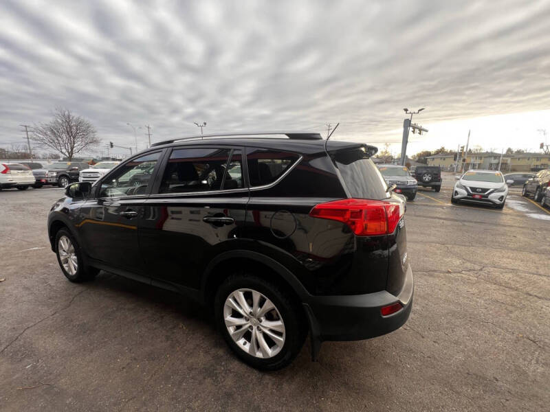 2015 Toyota RAV4 Limited photo 12