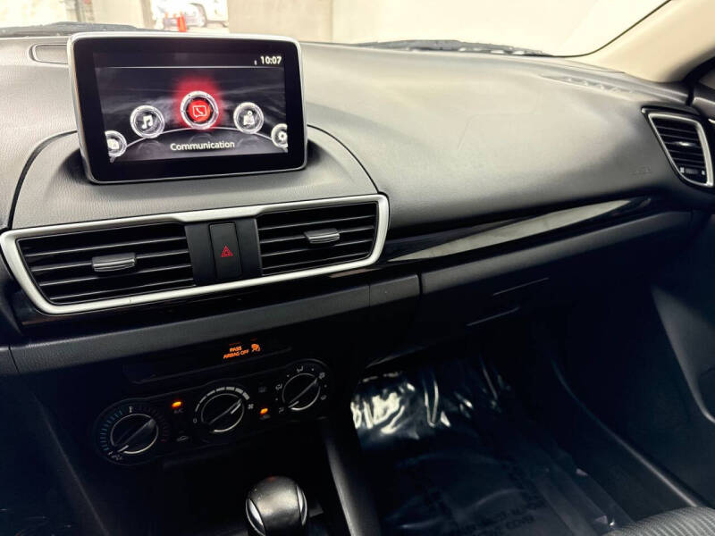2016 Mazda MAZDA3 i Touring