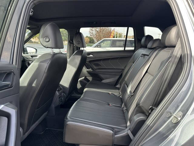 2022 Volkswagen Tiguan SE R-Line Black