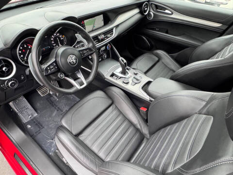 2023 Alfa Romeo Stelvio Veloce