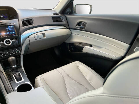 2020 Acura ILX w/Tech