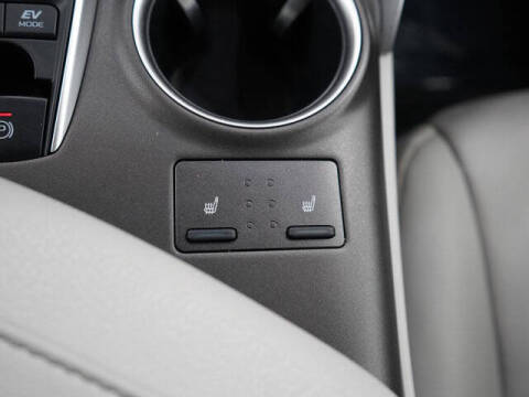 2021 Toyota Camry Hybrid XLE