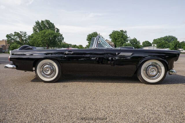 1956 Ford Thunderbird