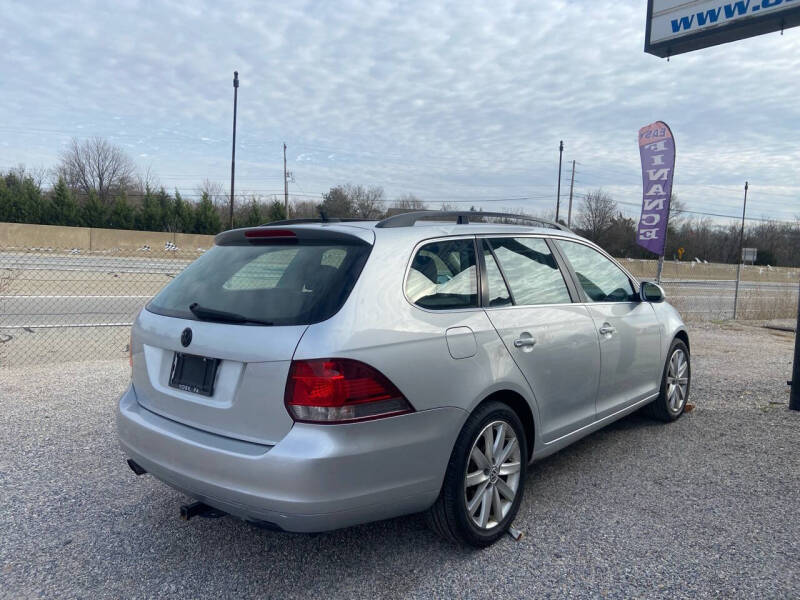 2011 Volkswagen Jetta SportWagen SE photo 6