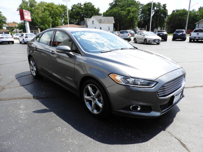 2013 Ford Fusion Hybrid for sale at Grant Park Auto Sales in Rockford IL