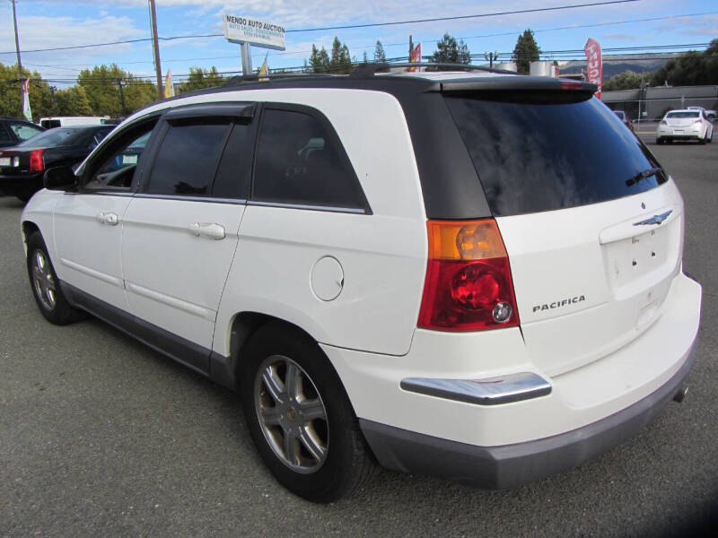 2004 Chrysler Pacifica AWD photo 3