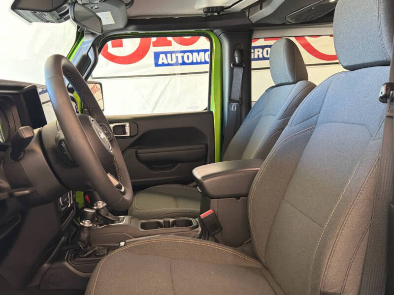 2025 Jeep Wrangler Sport S