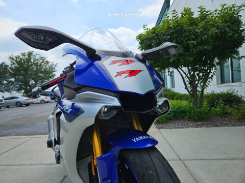 2015 Yamaha YZF-R1