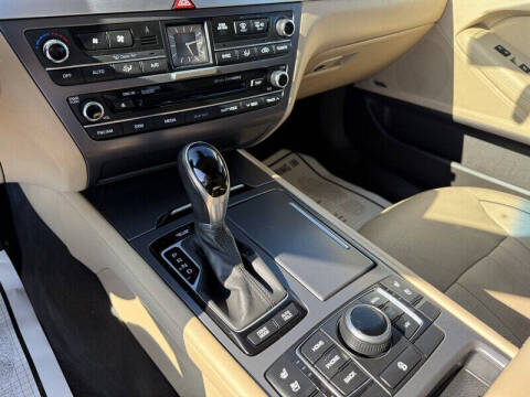 2015 Hyundai Genesis