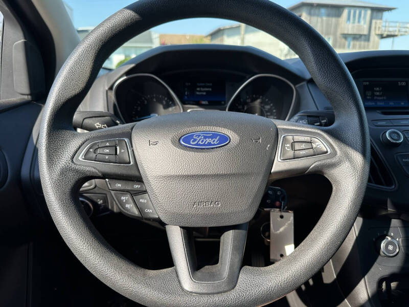 2017 Ford Focus SE